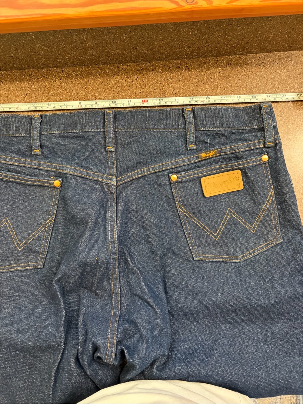 Wrangler Men's Indigo Blue Relaxed Fit Denim Jeans